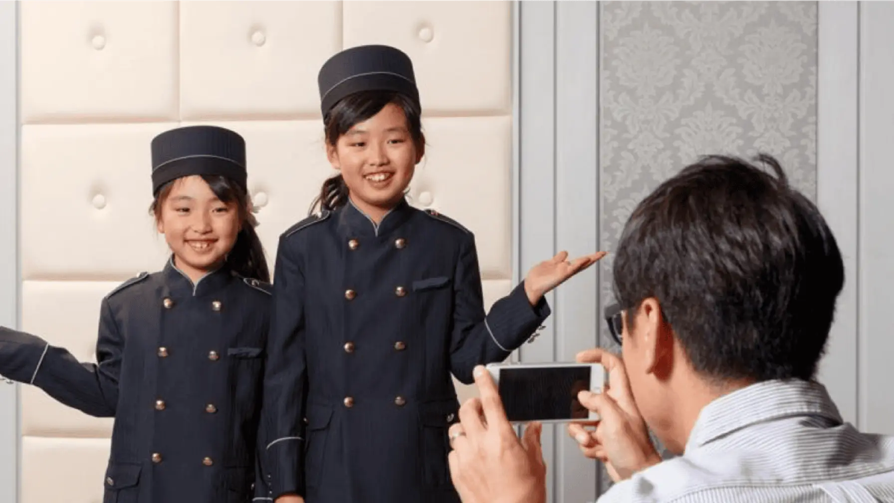 サムネイル 1: 小学生夏休み企画！ブッフェ付きホテル職業体験