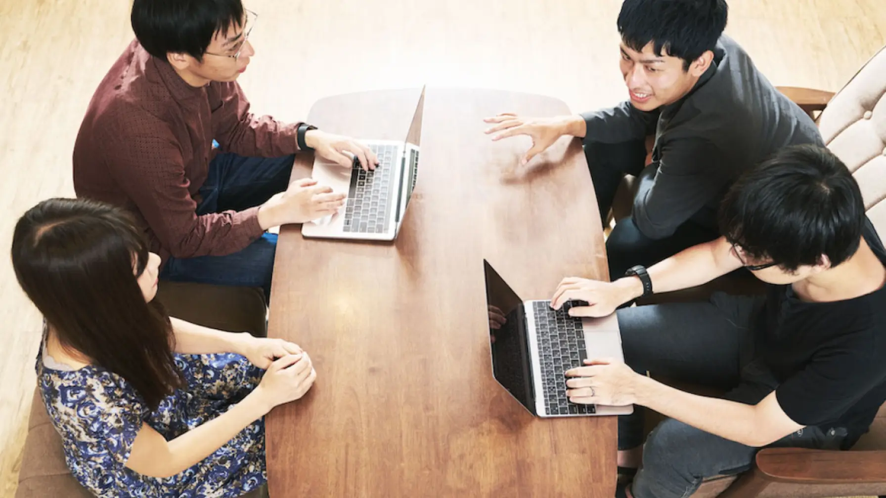 サムネイル 1: 今日から君もエンジニア！？プログラミング言語に触れてみよう！