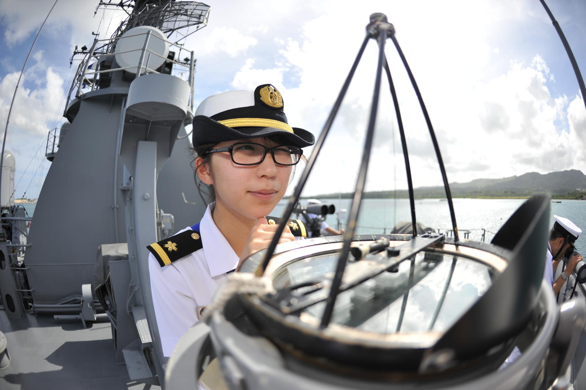 職種 2: 防衛省・自衛隊