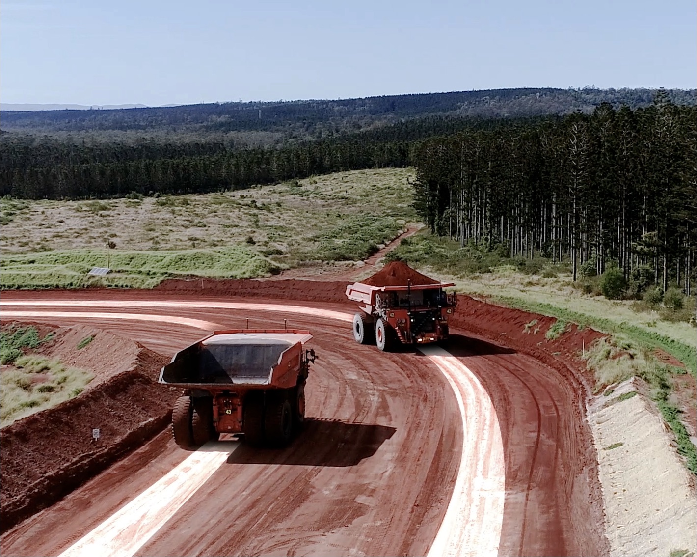 職種 2: 日立建機株式会社